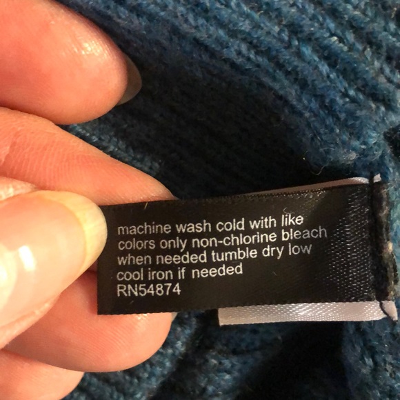 Sweater - Picture 4 of 4